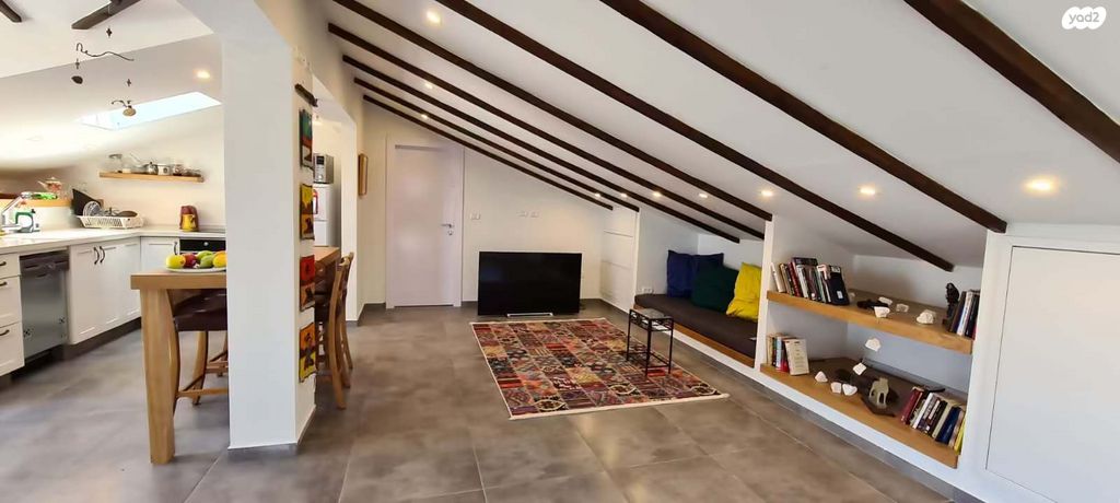 גג/ פנטהאוז, הגיא 161, הר אדר, הר אדר