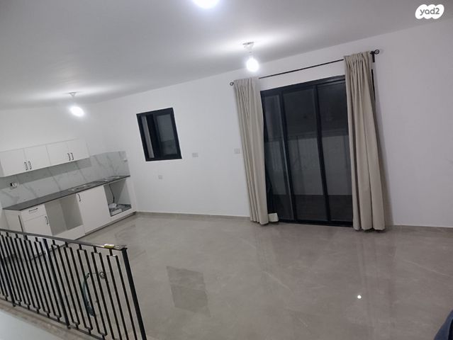 גג/ פנטהאוז, הר סיני 5, יד התשעה, שביב, הרצליה