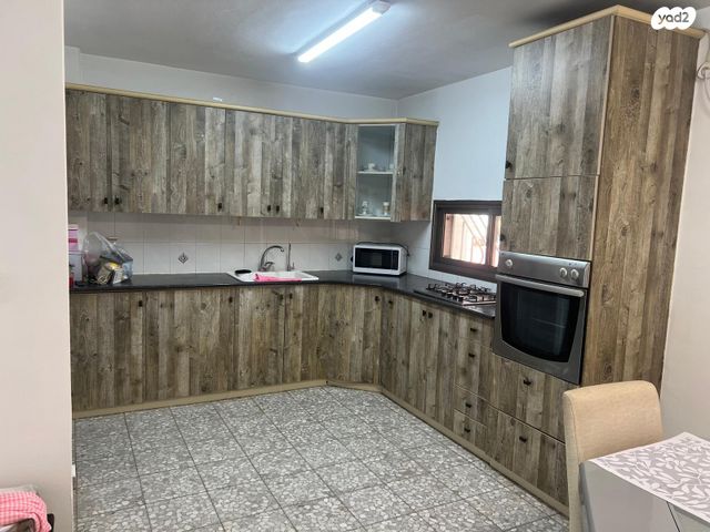 יוסף אהרונוביץ' 8