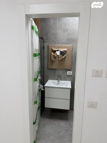 דירת גן, דרך קדם 2, שאר העיר, מעלה אדומים