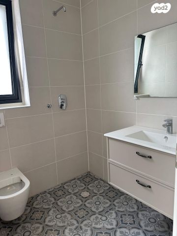 דירה, יונה וולך 7, גרין פארק החדשה, הוד השרון