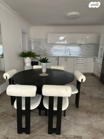 מנחם אבטיחי 119