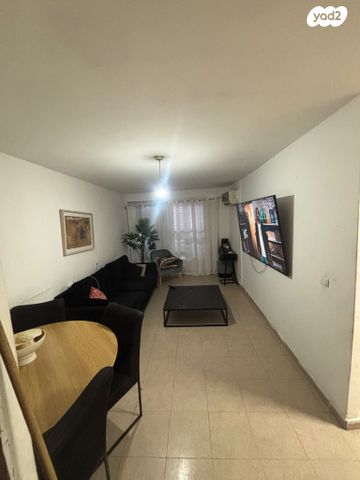 דירה, מצדה 11, יוספטל, כפר סבא