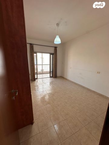 דירה, וייצמן 10, בורוכוב, גבעתיים