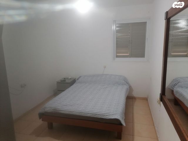 שדרות מונטיפיורי 16