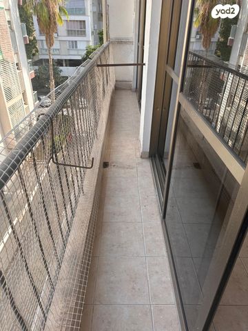 דירה, וייצמן 10, בורוכוב, גבעתיים