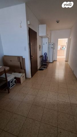 דירה, יבנה 28, מרכז, קרית עבודה, חולון