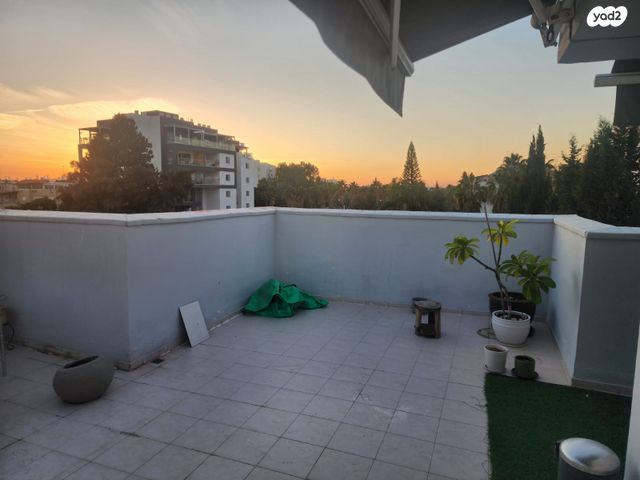 דירה, ארלוזורוב 15, נווה עובד, יהוד מונוסון