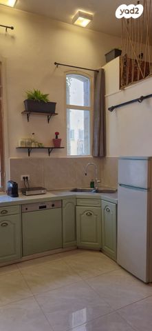 דירה, יודפת 11, העיר התחתית, ואדי סאליב, חיפה