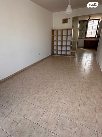 דירה, וייצמן 10, בורוכוב, גבעתיים