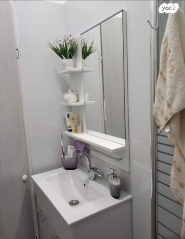 שדרות אליהו גולומב 17