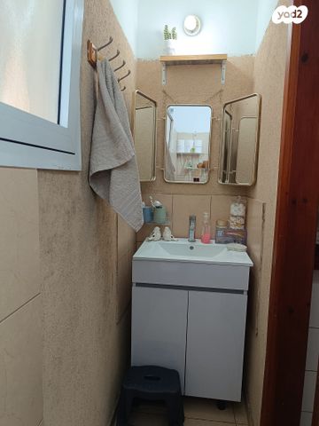 גג/ פנטהאוז, זכריה הלל 12, מחנה יהודה, פתח תקווה