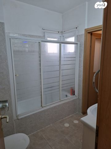 שדרות ירושלים 115