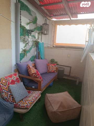 גג/ פנטהאוז, זכריה הלל 12, מחנה יהודה, פתח תקווה