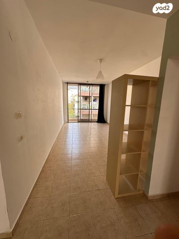 דירה, וייצמן 10, בורוכוב, גבעתיים