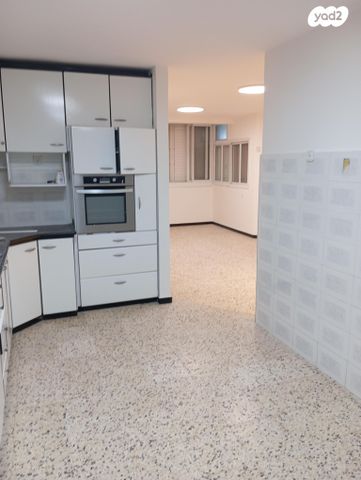 דירה, שכונת נחלת הר חב"ד 1, חב"ד, קרית מלאכי