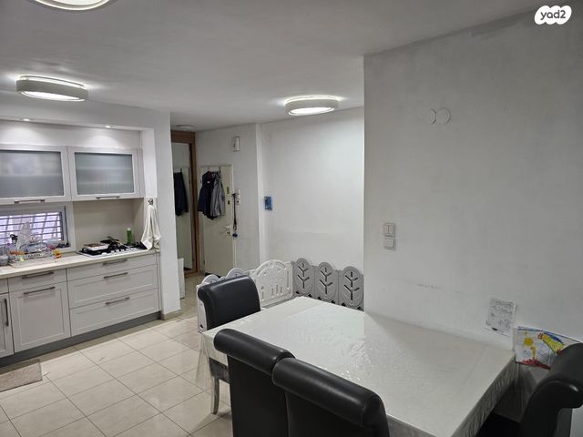 גג/ פנטהאוז, מטולה 6, קרית שרת מערב, חולון