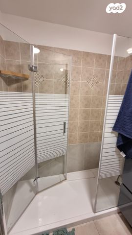 דירה, נוף הרים 3, רימונים, רימונים