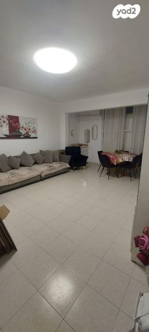 דירה, יאנוש קורצ'אק 2, לב העיר, בת ים