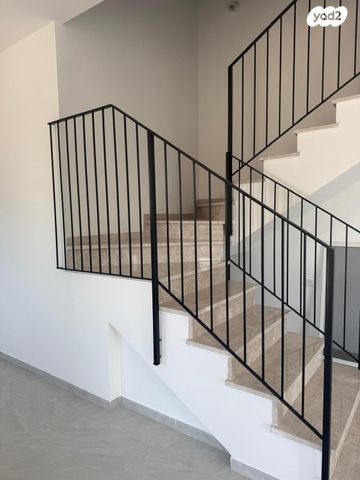 דירת גן, דגן 6, עמירם, פרדס חנה כרכור