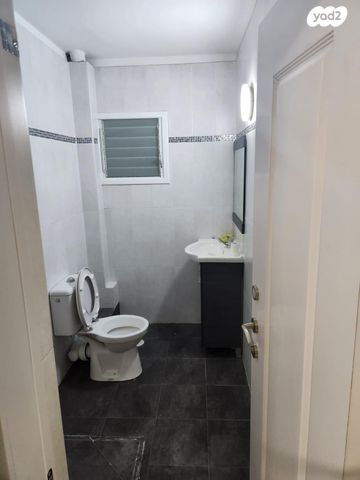 דירה, שדרות מרדכי בן פורת 72, עמידר, אור יהודה