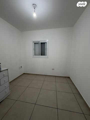 דו משפחתי, אלומות 9, ניצני עוז, ניצני עוז