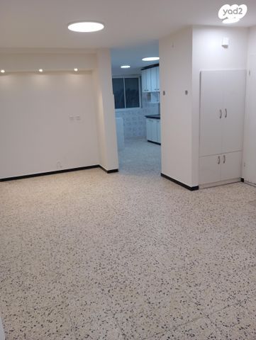 דירה, שכונת נחלת הר חב"ד 1, חב"ד, קרית מלאכי