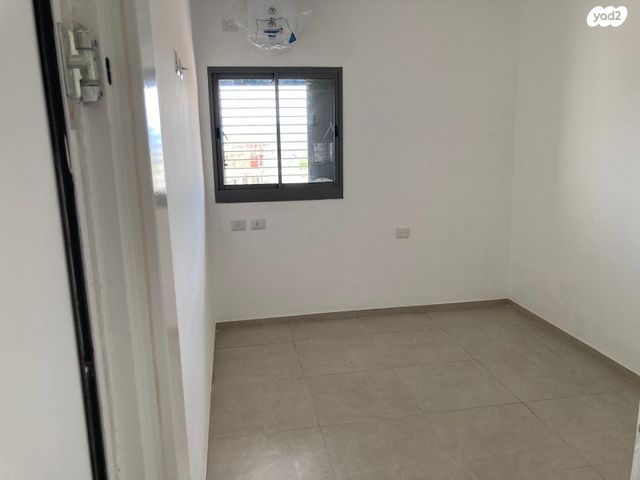 דירת גן, נחל צלמון 5, רמת נבון . הר כרמי, כרמיאל