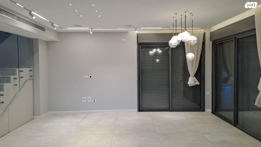 בית פרטי/ קוטג', ספיר 33, שאר העיר, אריאל