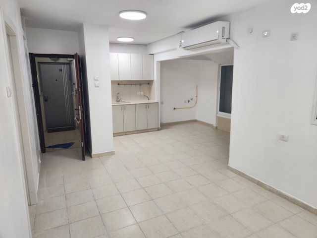 דירה, שדרות מרדכי בן פורת 72, עמידר, אור יהודה