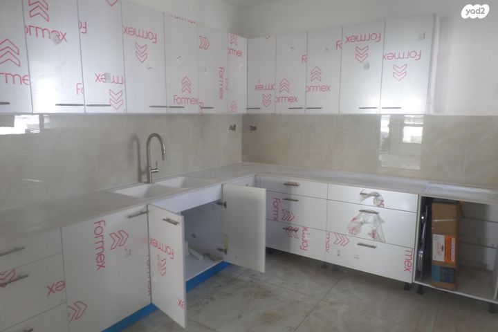 דירה, ספיר 26, אבני חן, חריש