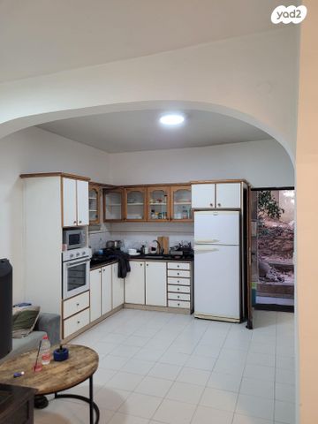 דירה, אלברט איינשטיין 11, אחוזה, חיפה