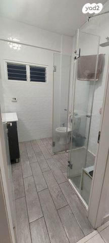 דירה, יאנוש קורצ'אק 2, לב העיר, בת ים