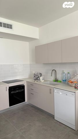 דירה, ויסוצקי 8, הצפון החדש - כיכר המדינה, תל אביב יפו