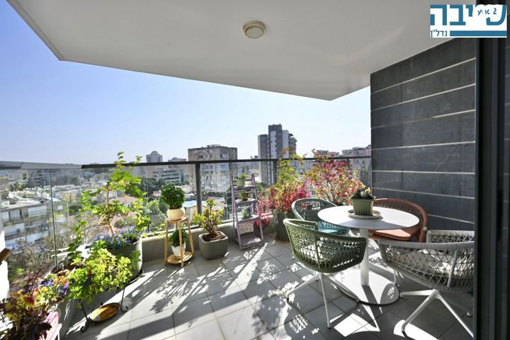 דירה, שדרות גלוסקין, ב' / צפון מערב העיר, רחובות