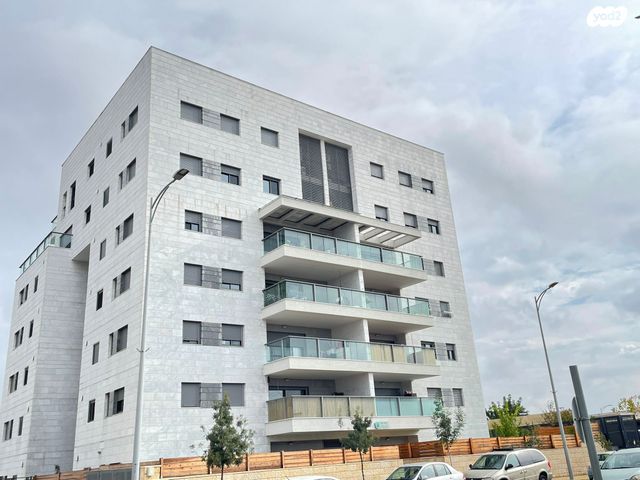 דירה, ברקת, אבני חן, חריש