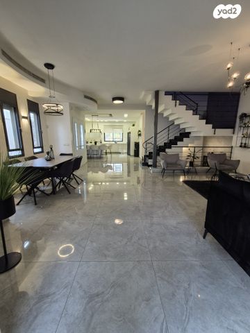 בית פרטי/ קוטג', זלמן שניאור, קרית מטלון, פתח תקווה