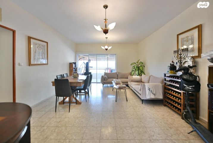 דירה, הרב זכריה מדאר, רחובות