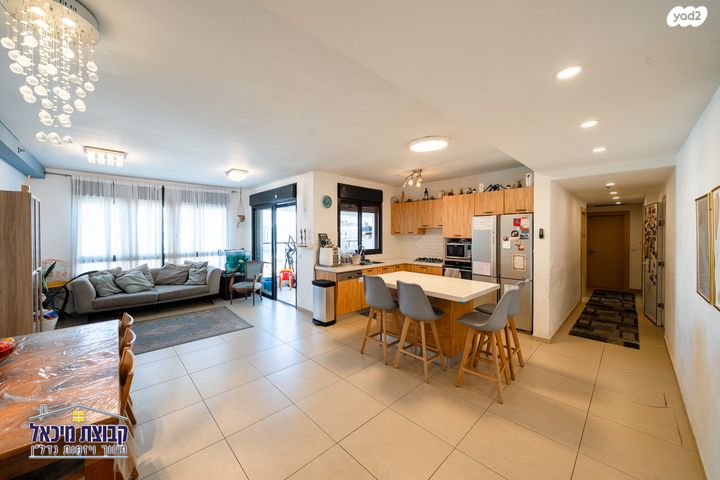 דירה, יונתן רטוש 3, פסגות אפק, ראש העין