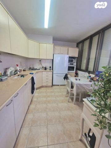 דירה, עוזיאל, יד לבנים, רמת גן