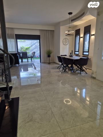 בית פרטי/ קוטג', זלמן שניאור, קרית מטלון, פתח תקווה