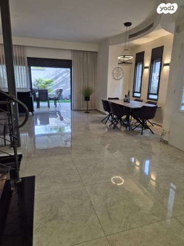 בית פרטי/ קוטג', זלמן שניאור, קרית מטלון, פתח תקווה