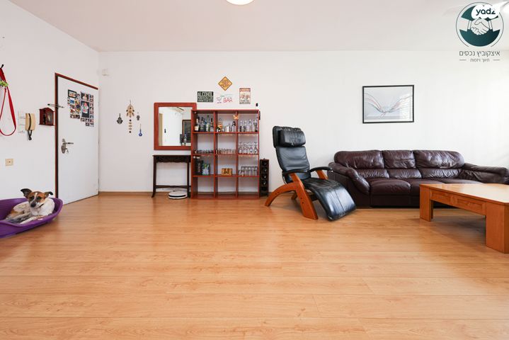 דירה, הוד השרון