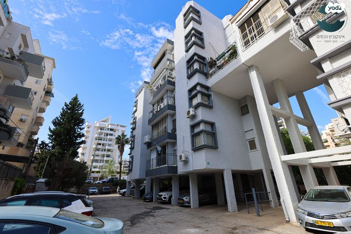 דירה, הוד השרון