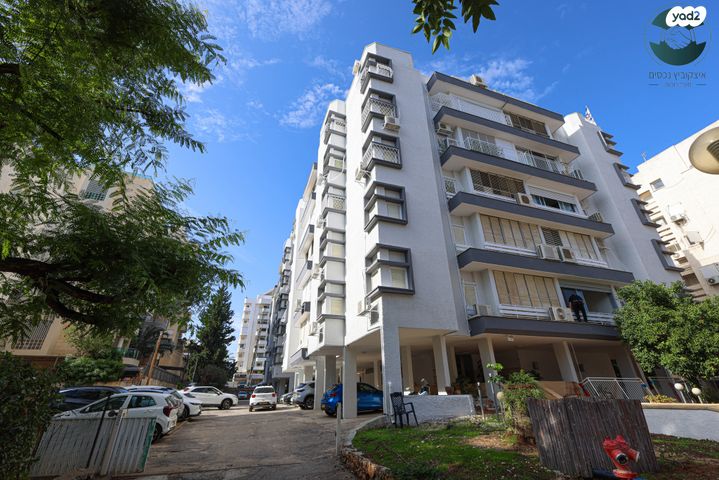 דירה, הוד השרון