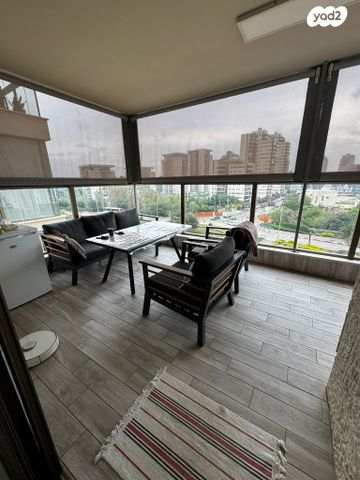 דירה, עוזי חיטמן, הכרם ג', עכו