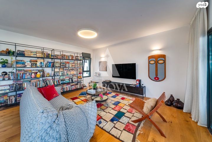 גג/ פנטהאוז, שדרות ירושלים, מכללת תל אביב יפו, דקר, תל אביב יפו