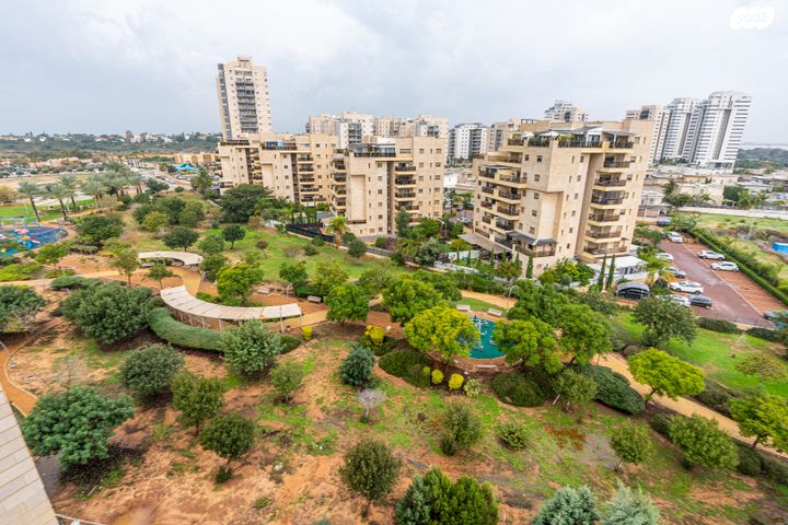 דירה, אור עקיבא