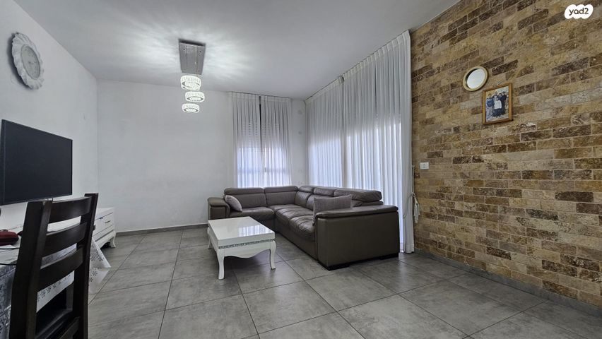 דירה, בן שמן 12, גני יער, לוד