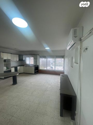 דירה, שלמה המלך, אחוזת כנרת, טבריה